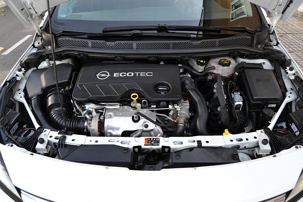 ZMOTOR Opel Astra 1.6 Cdti 110cv Selective, moderno año 2016 y 126.000km Forocoches